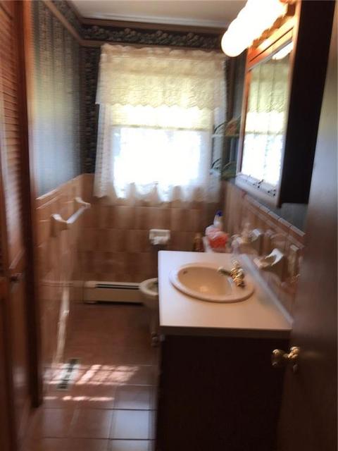 149 Capwell Ave, Woonsocket, RI 02895 photo 5