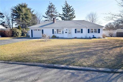 500 Buttonwoods Ave, Warwick, RI 02886 photo 2