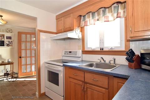 500 Buttonwoods Ave, Warwick, RI 02886 photo 5