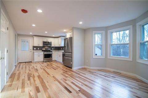 10 Wicks Ct, Warwick, RI 02886 photo 5