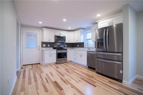 10 Wicks Ct, Warwick, RI 02886 photo 6