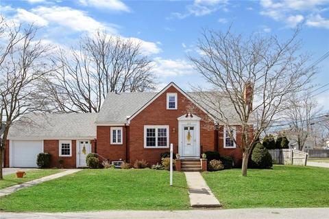 263 Parkside Dr, Warwick, RI 02888 photo 1