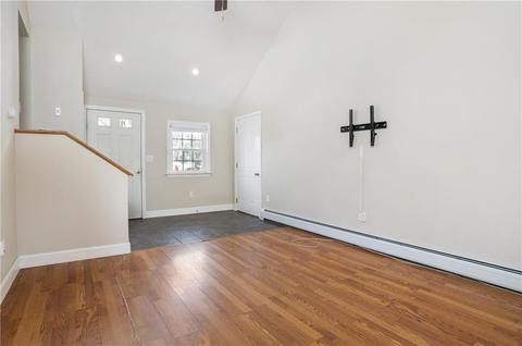 263 Parkside Dr, Warwick, RI 02888 photo 2