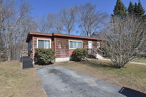 43 Jaycee Dr, West Warwick, RI 02893 photo 3