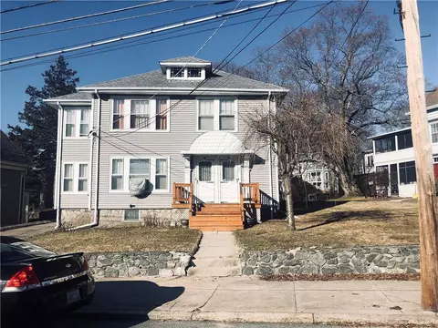 74 Summer St, Woonsocket, RI 02895 photo 3