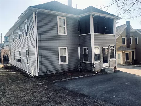 74 Summer St, Woonsocket, RI 02895 photo 2