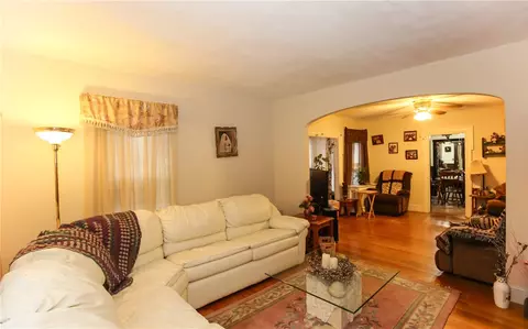 74 Summer St, Woonsocket, RI 02895 photo 8
