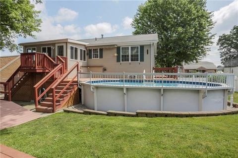 145 Fairfield Ave, Woonsocket, RI 02895 photo 4