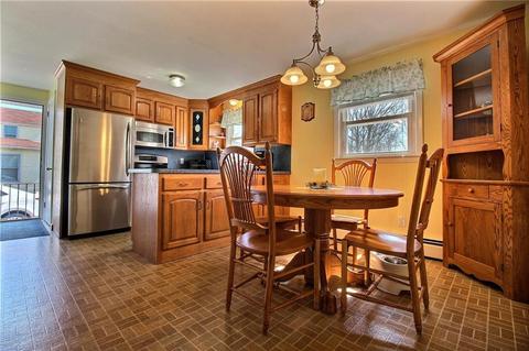 22 Clark St, Westerly, RI 02891 photo 2
