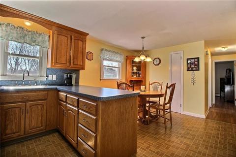 22 Clark St, Westerly, RI 02891 photo 4