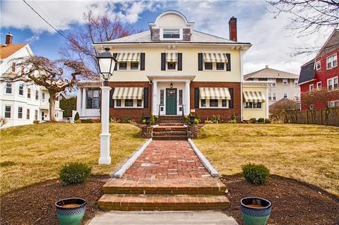 399 Harris Ave, Woonsocket, RI 02895 photo 2