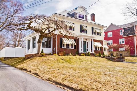399 Harris Ave, Woonsocket, RI 02895 photo 4