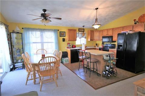 82 Irma Ave, Warwick, RI 02889 photo 4