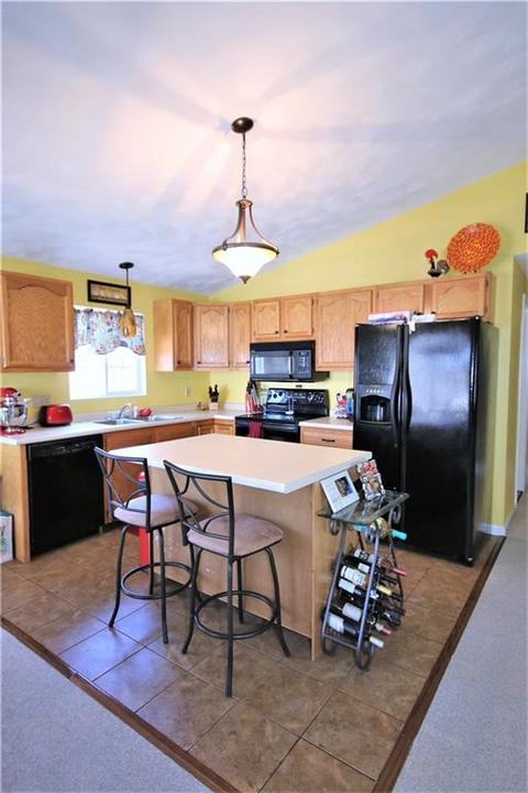 82 Irma Ave, Warwick, RI 02889 photo 2