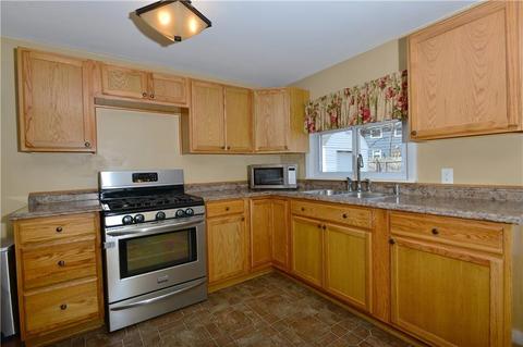 67 Flagg Ave, Warwick, RI 02886 photo 9