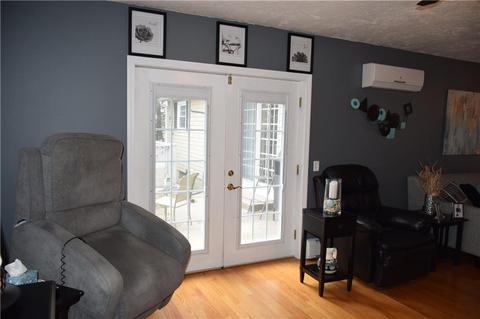 29 Country Rd, Woonsocket, RI 02895 photo 9