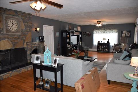 29 Country Rd, Woonsocket, RI 02895 photo 6