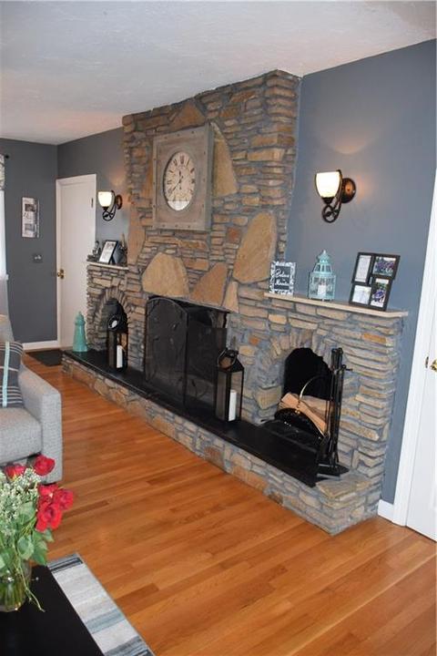 29 Country Rd, Woonsocket, RI 02895 photo 5