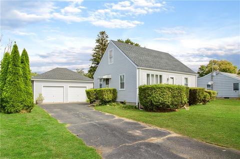 13 Champlin Dr, Westerly, RI 02891 photo 1