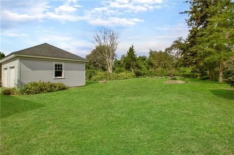 13 Champlin Dr, Westerly, RI 02891 photo 5