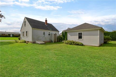 13 Champlin Dr, Westerly, RI 02891 photo 6