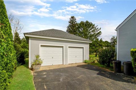 13 Champlin Dr, Westerly, RI 02891 photo 7