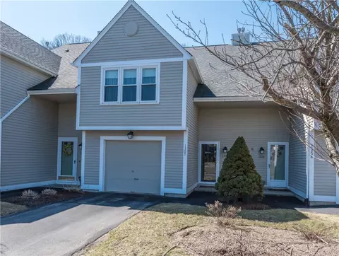 1307 Brookhaven Ln, Woonsocket, RI 02895 photo 1