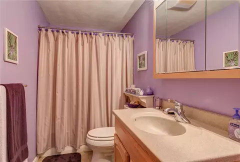 1307 Brookhaven Ln, Woonsocket, RI 02895 photo 16