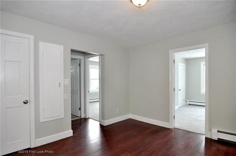 665 Mendon Rd, Woonsocket, RI 02895 photo 6