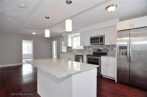 665 Mendon Rd, Woonsocket, RI 02895 photo 3