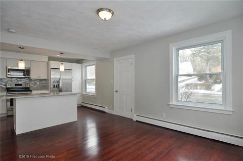 665 Mendon Rd, Woonsocket, RI 02895 photo 10