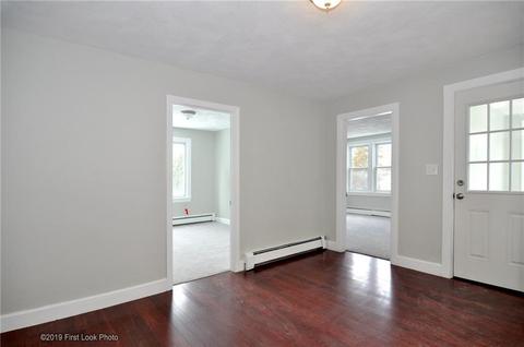 665 Mendon Rd, Woonsocket, RI 02895 photo 7