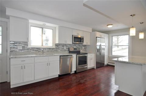 665 Mendon Rd, Woonsocket, RI 02895 photo 5