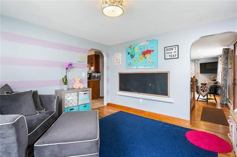 69 Myrtle Ave, Warwick, RI 02886 photo 9