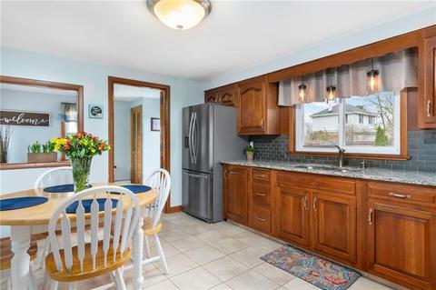 69 Myrtle Ave, Warwick, RI 02886 photo 4