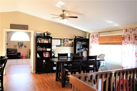 83 Carder Rd, Warwick, RI 02889 photo 4