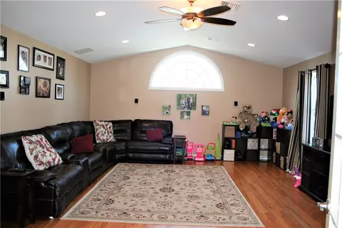 83 Carder Rd, Warwick, RI 02889 photo 5