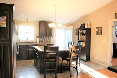 83 Carder Rd, Warwick, RI 02889 photo 3