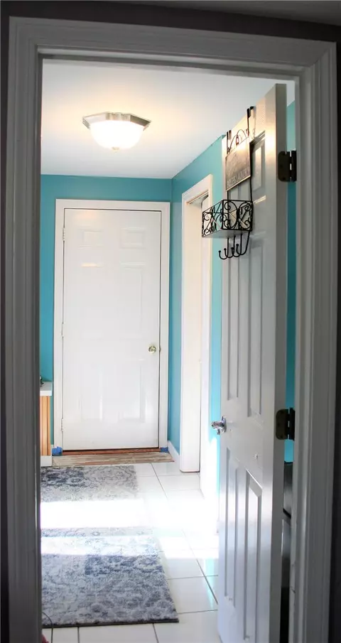 83 Carder Rd, Warwick, RI 02889 photo 14