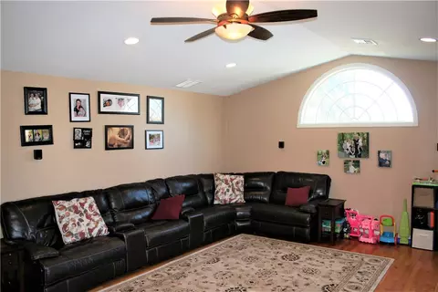 83 Carder Rd, Warwick, RI 02889 photo 6