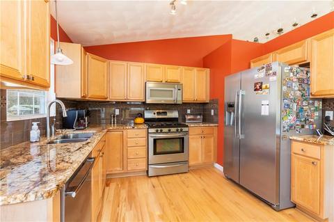 65 Boylston St, Warwick, RI 02889 photo 10