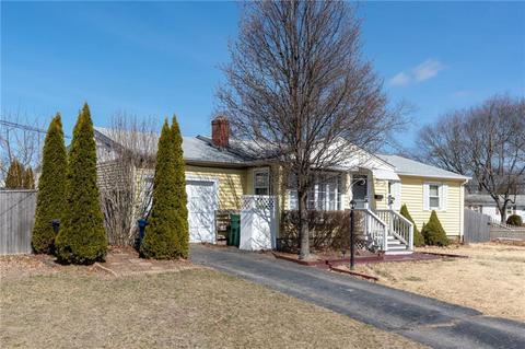 3 Rodney Rd, Warwick, RI 02889 photo 4
