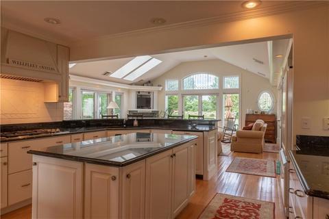 17 Champlin Dr, Westerly, RI 02891 photo 7