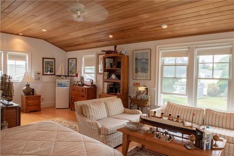 17 Champlin Dr, Westerly, RI 02891 photo 23
