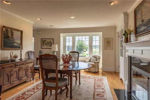 17 Champlin Dr, Westerly, RI 02891 photo 5