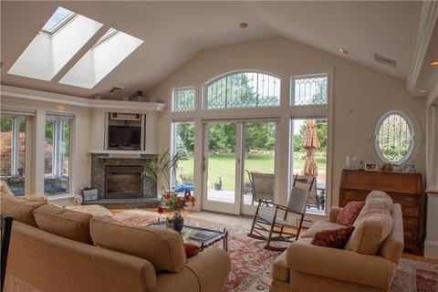 17 Champlin Dr, Westerly, RI 02891 photo 9
