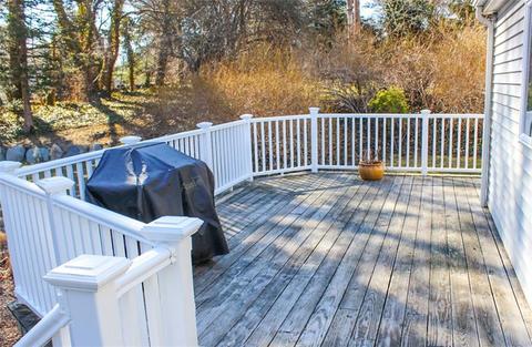 72 Maple Ln, Bristol, RI 02809 photo 12