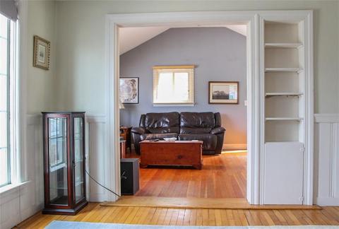 72 Maple Ln, Bristol, RI 02809 photo 6