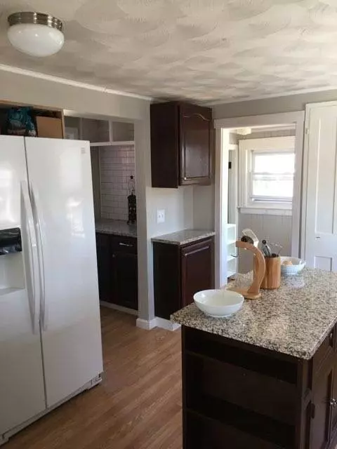 87 Everleth Ave, Warwick, RI 02888 photo 5