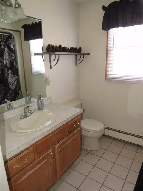 343 Knight St, Woonsocket, RI 02895 photo 10